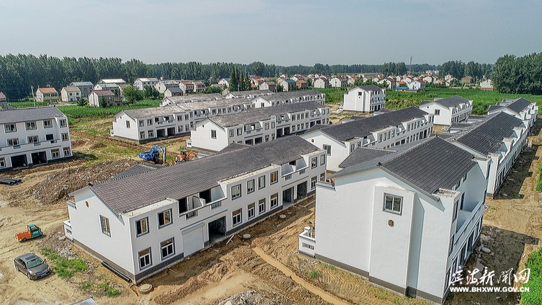 建設(shè)中的坎北街道長法村農(nóng)民集中居住點(diǎn)