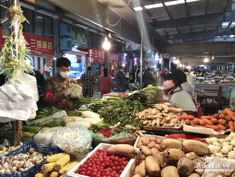 我縣實(shí)行駐店（場）員工作制度