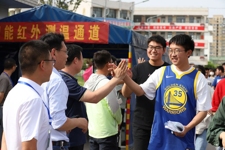 我縣2021年高考圓滿(mǎn)結(jié)束