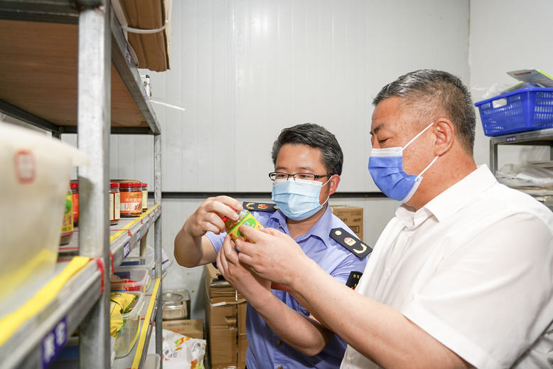 兩部門(mén)檢查高考期間餐飲、衛(wèi)生安全