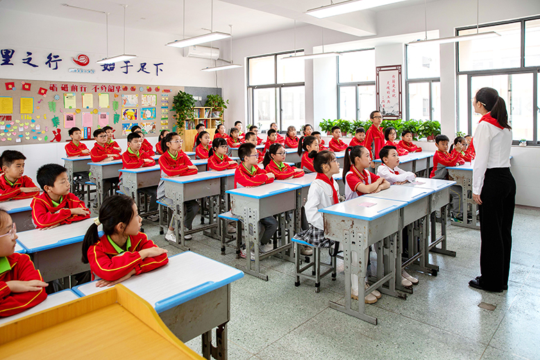 中國少年先鋒隊成立74周年紀(jì)念日活動