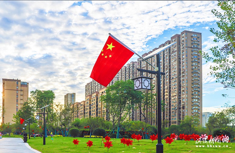 縣城管局為市民營(yíng)造濃厚節(jié)日氛圍